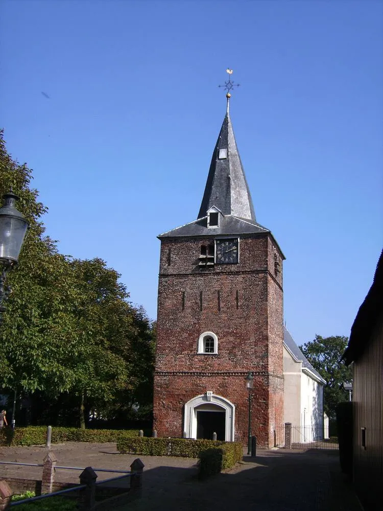 Uitwijk: 2007-10-07 14.11 Uitwijk, kerk